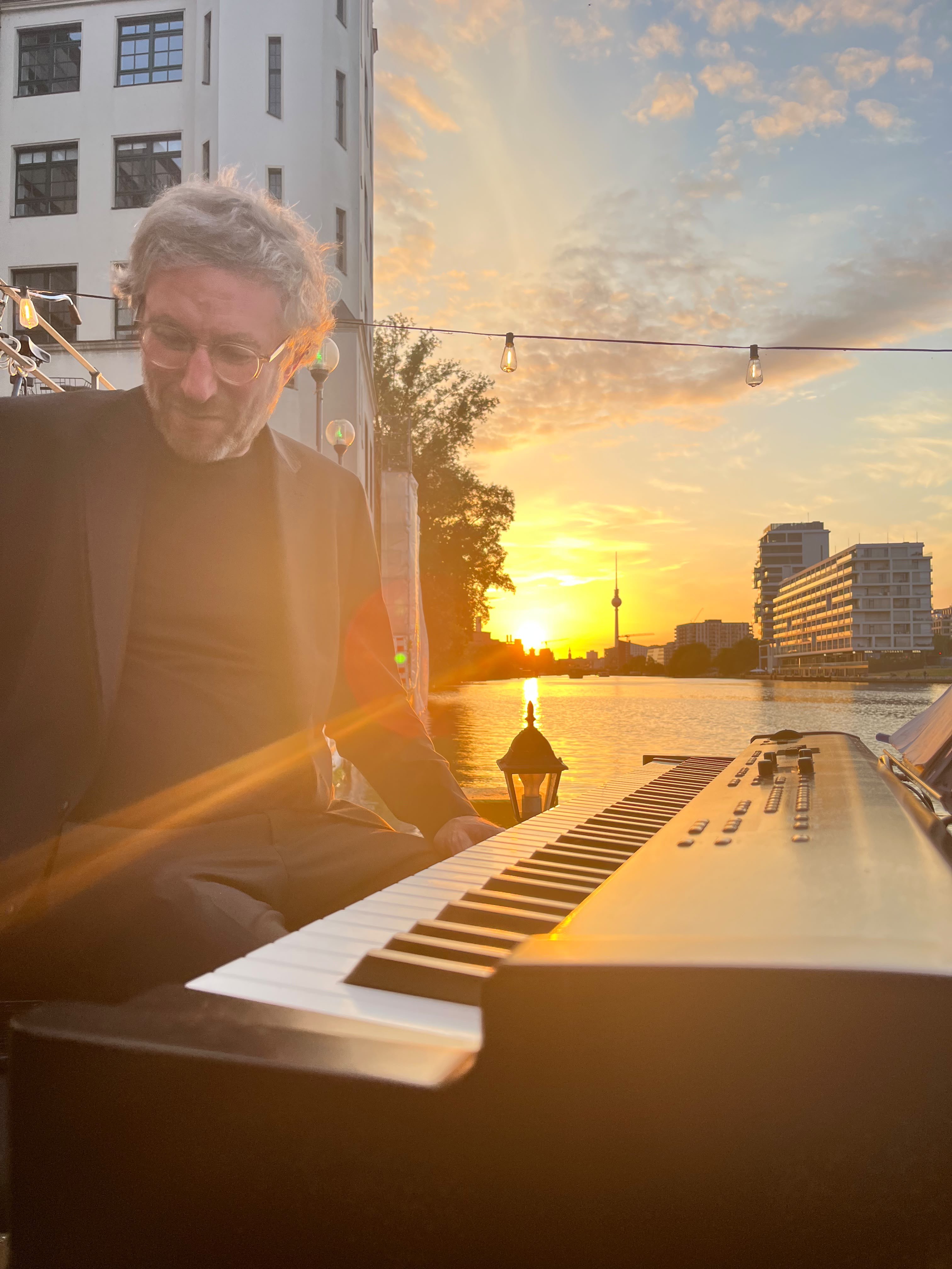 Salon  -  Tom Sehrer Trio